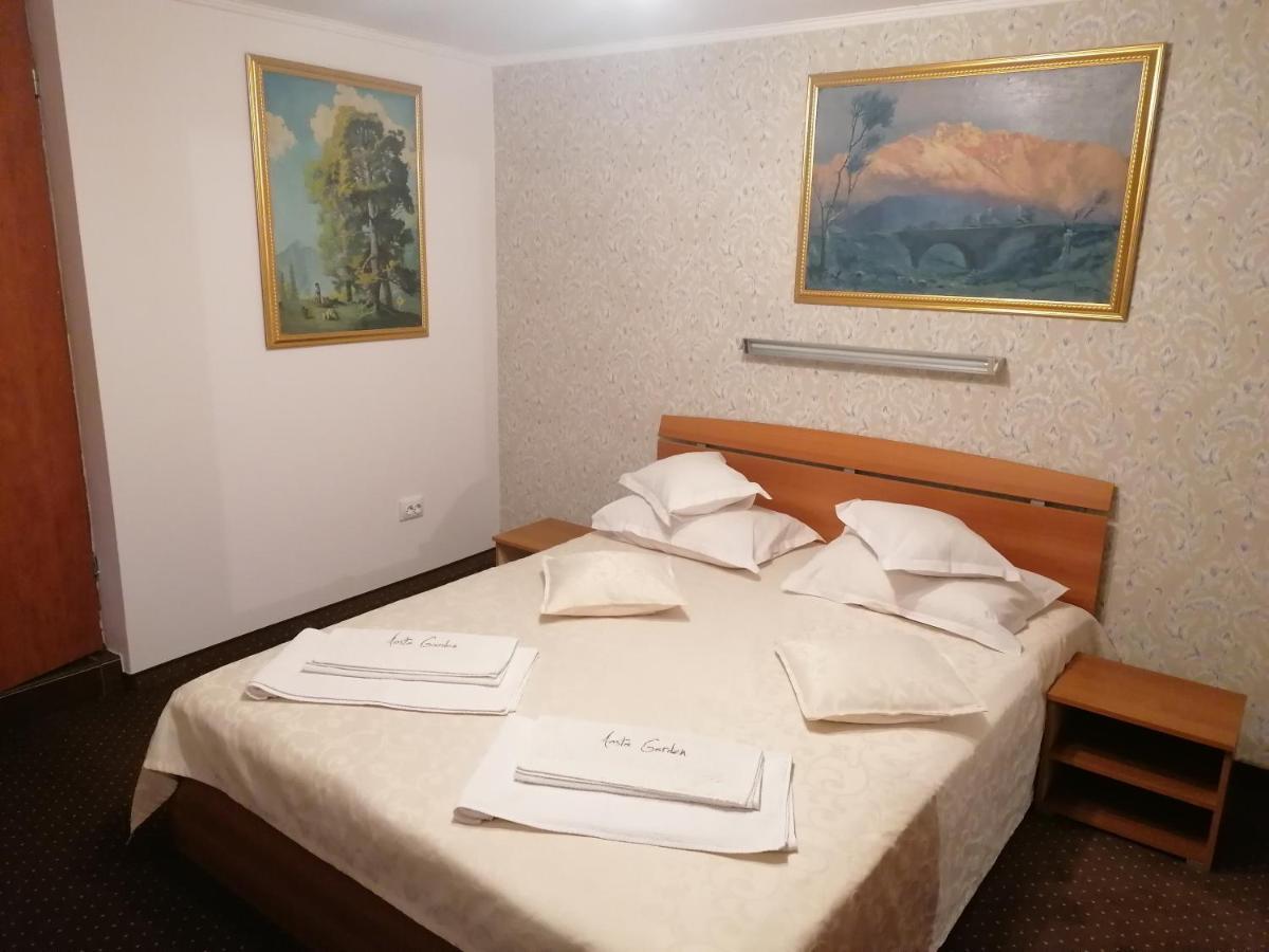 New Aosta Garden Hotel Sinaia Exterior photo