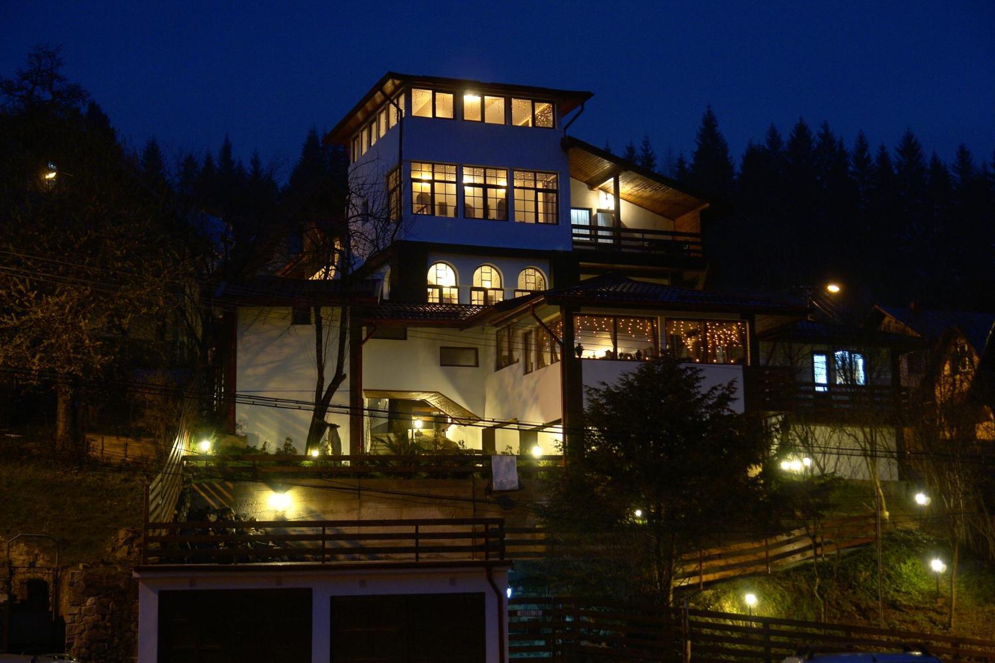 New Aosta Garden Hotel Sinaia Exterior photo