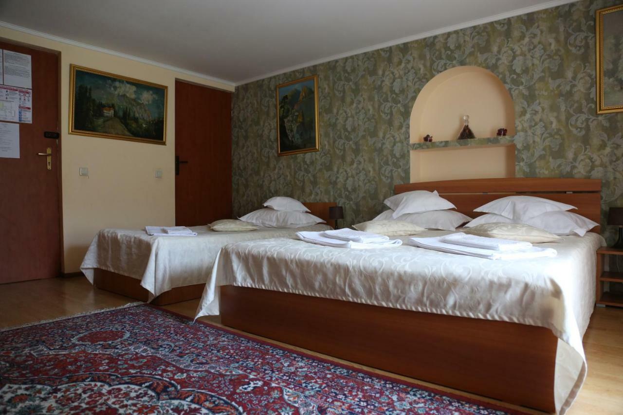 New Aosta Garden Hotel Sinaia Exterior photo