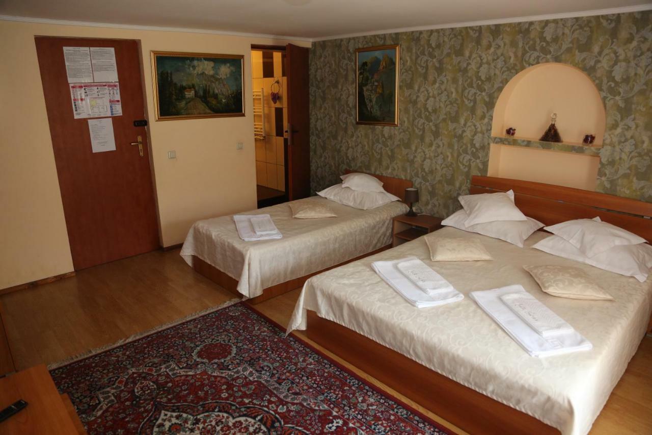 New Aosta Garden Hotel Sinaia Exterior photo