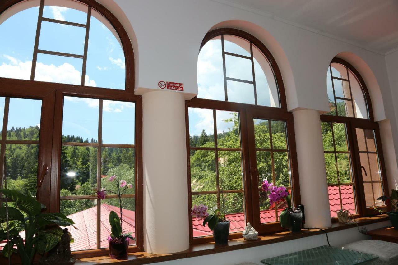 New Aosta Garden Hotel Sinaia Exterior photo